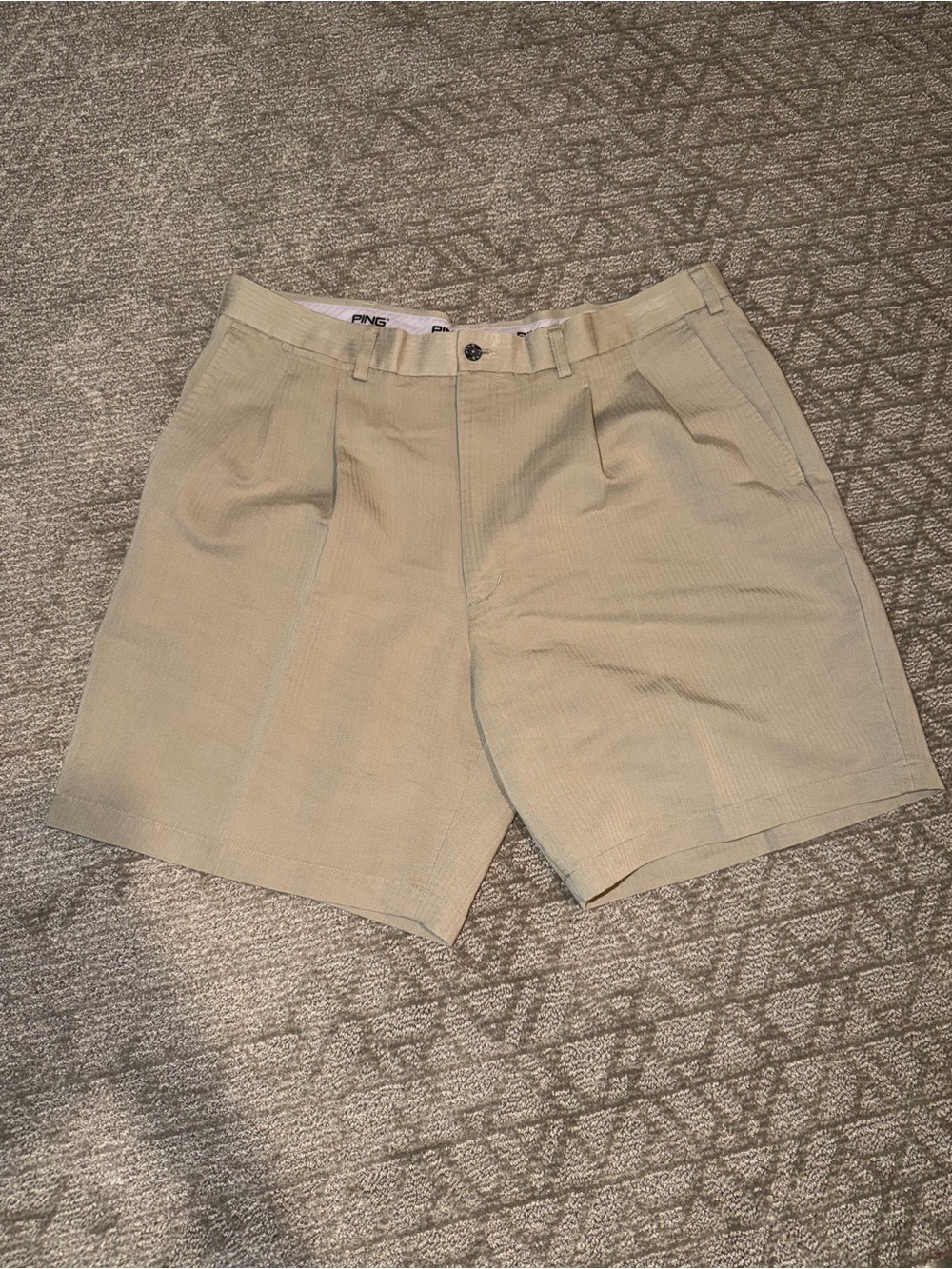 Ping Men's Beige Flat-Front Golf Shorts